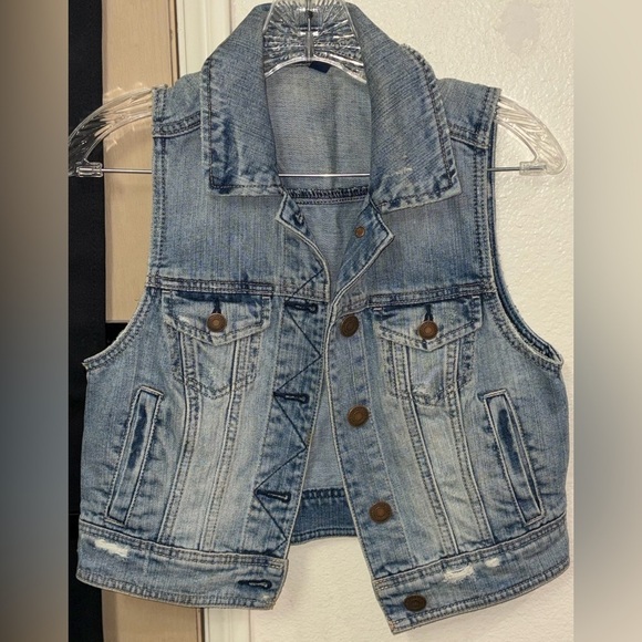 American Eagle Outfitters Jackets & Blazers - American Eagle Outfitters Women’s Denim Vest